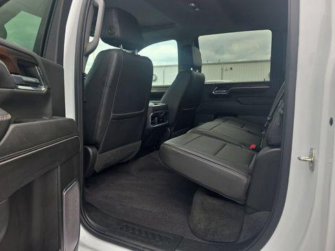 Used 2024 GMC Sierra 3500 Denali w/ Denali Reserve Package AWD/4WD image 22