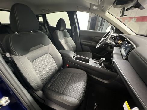 New 2026 Nissan Kicks SV image 25