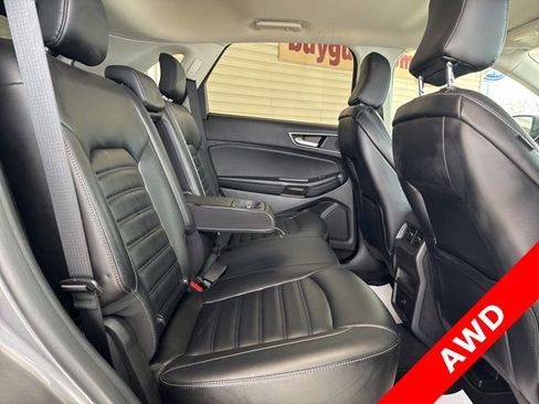 Used 2023 Ford Edge SEL image 5