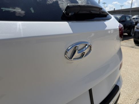 Used 2021 Hyundai Tucson Sport w/ Cargo Package FWD image 8