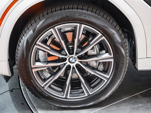 Certified 2024 BMW X6 xDrive40i w/ Premium Package AWD/4WD image 12