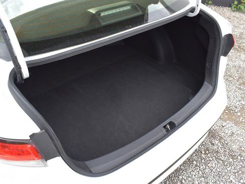 Used 2021 Toyota Corolla LE FWD image 28
