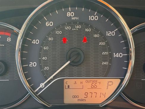 Used 2014 Toyota Corolla image 12