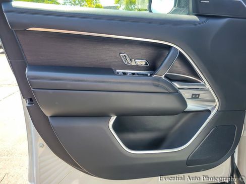 Used 2023 Land Rover Range Rover SE image 17