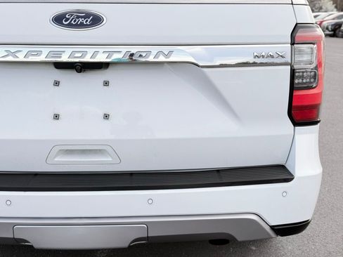 Used 2021 Ford Expedition Max Limited image 9
