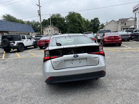 Used 2019 Toyota Prius LE image 18