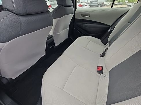 Used 2021 Toyota Corolla LE image 12