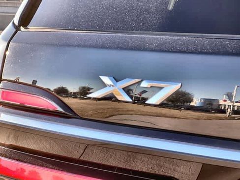 Used 2023 BMW X7 xDrive40i w/ Premium Package image 8