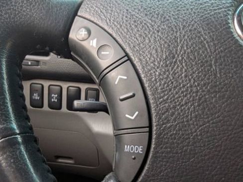 Used 2004 Toyota 4Runner Limited image 25