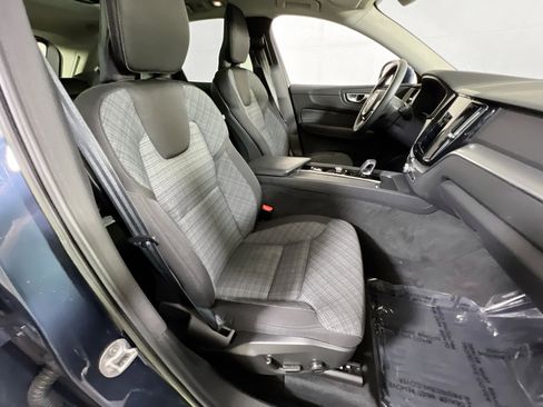Used 2023 Volvo XC60 B5 Core w/ Protection Package Premier FWD image 26