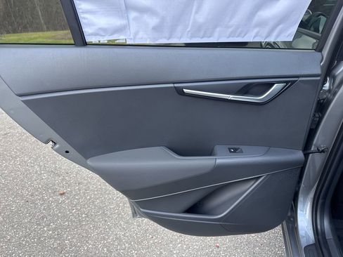 New 2026 Kia Niro EX image 13