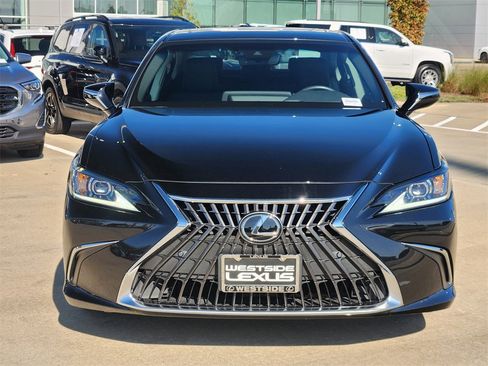 Used 2023 Lexus ES 250 w/ Premium Package image 2