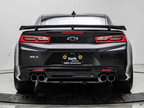 Used 2018 Chevrolet Camaro ZL1 RWD image 12