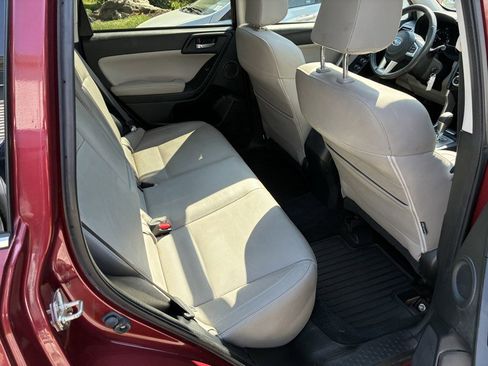Used 2017 Subaru Forester 2.5i Limited AWD/4WD image 18