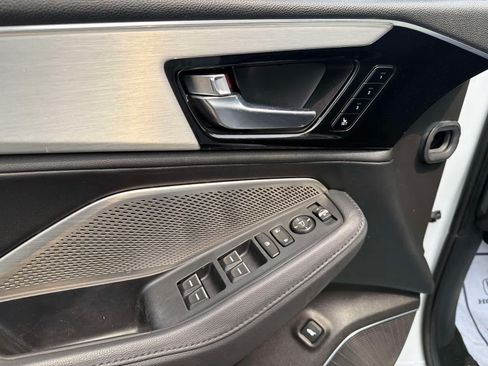 Used 2023 Acura MDX SH-AWD image 19