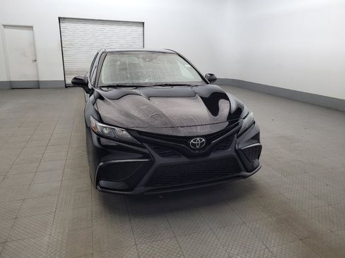 Used 2021 Toyota Camry SE image 14