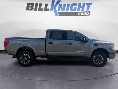 Used 2019 Nissan Titan PRO-4X AWD/4WD image 6