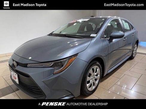 Certified 2025 Toyota Corolla LE FWD image 1