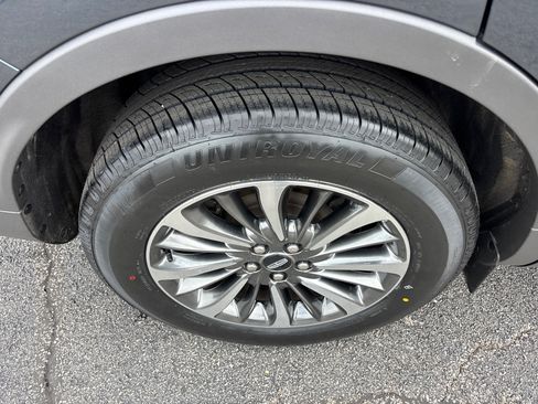 Certified 2023 Lincoln Nautilus AWD w/ Premium Package image 10