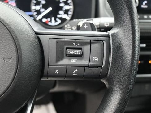 Used 2023 Nissan Rogue S AWD/4WD image 29