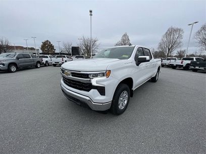 New 2025 Chevrolet Silverado 1500 LT w/ Convenience Package II
