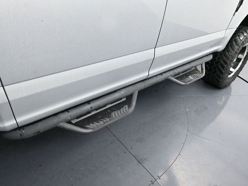 Used 2018 Ford F250 XLT AWD/4WD image 9