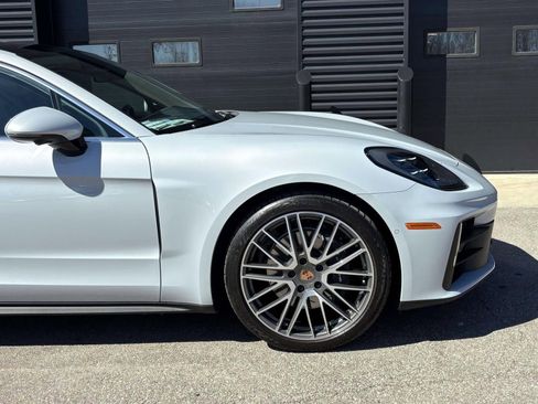 Used 2025 Porsche Panamera Base image 14