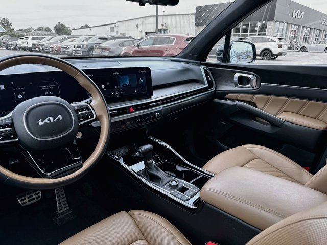 Certified 2024 Kia Sorento SX Prestige w/ Olive Brown Leather Package AWD/4WD image 25
