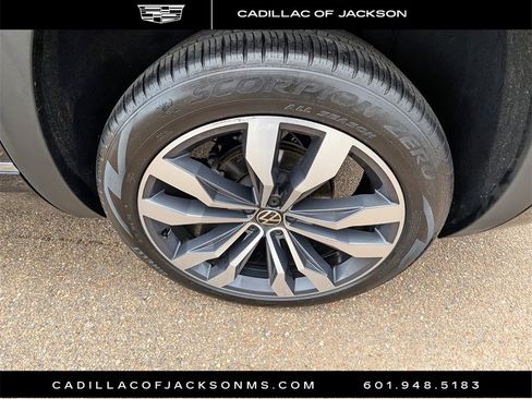 Used 2022 Volkswagen Atlas SEL Premium image 26