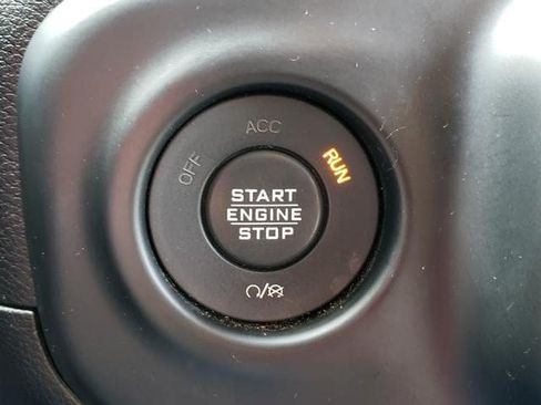 Used 2018 Jeep Wrangler Unlimited Sahara w/ Dual Top Group AWD/4WD image 25