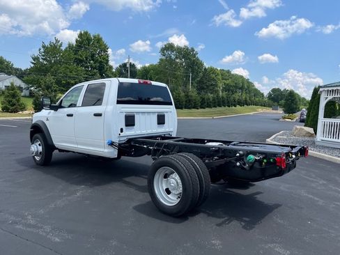 New 2025 RAM 5500 Tradesman AWD/4WD image 3