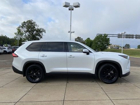 Used 2024 Toyota Grand Highlander Limited AWD/4WD image 13