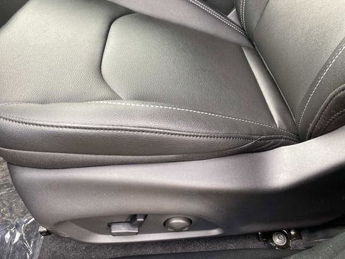 New 2026 Jeep Compass Limited image 9