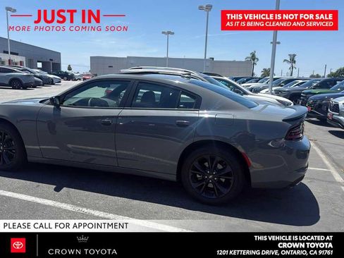 Used 2023 Dodge Charger SXT w/ Blacktop Package AWD/4WD image 6
