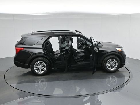 Certified 2022 Ford Explorer XLT w/ Equipment Group 202A image 46