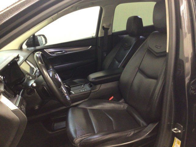 Used 2018 Cadillac XT5 Luxury w/ Driver Awareness Package AWD/4WD image 10