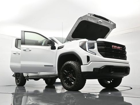 Certified 2025 GMC Sierra 1500 Elevation image 50