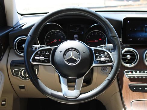 Used 2020 Mercedes-Benz GLC 300 image 21