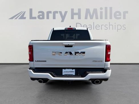 New 2026 RAM 1500 Laramie AWD/4WD image 4