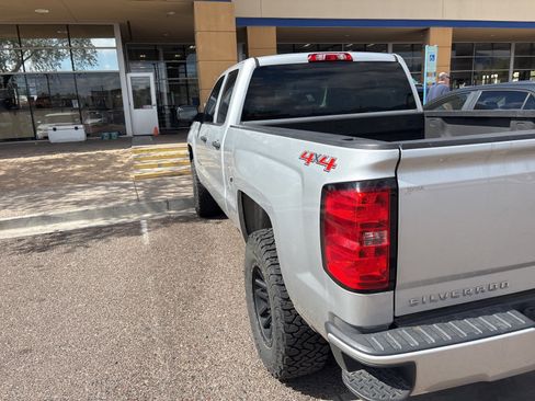 Used 2017 Chevrolet Silverado 1500 Custom w/ Custom Convenience Package image 7