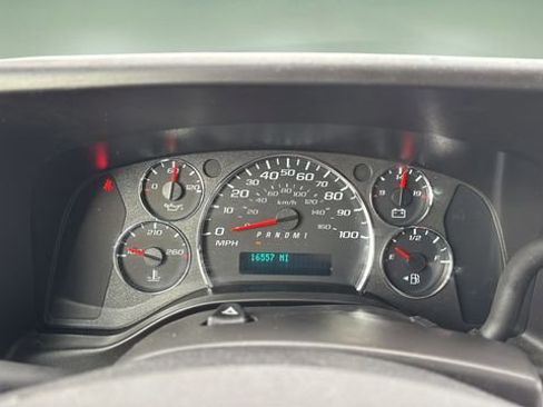 Used 2024 GMC Savana 2500 Work Van w/ Driver Convenience Package image 15