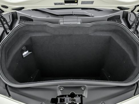 Used 2017 Lamborghini Aventador S image 22