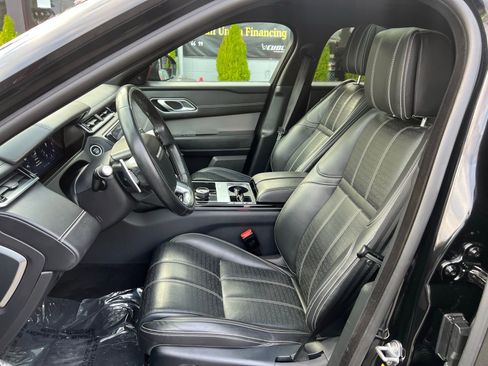 Used 2018 Land Rover Range Rover Velar R-Dynamic HSE image 21
