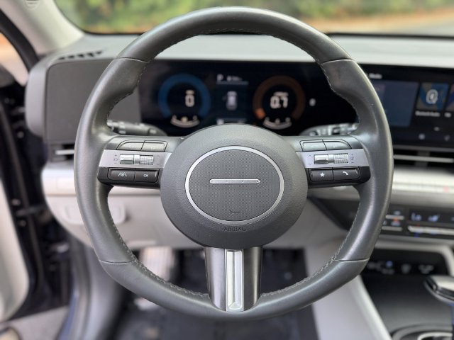 Used 2024 Hyundai Kona SEL AWD/4WD image 3