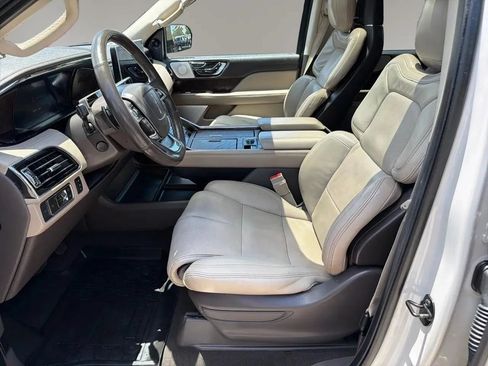 Used 2022 Lincoln Navigator L Reserve RWD image 16