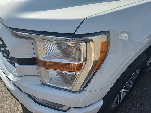 Used 2021 Ford F150 XL w/ STX Appearance Package RWD image 5