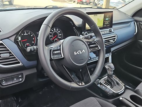 Used 2022 Kia Seltos S image 30