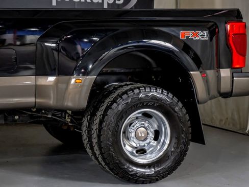 Used 2022 Ford F350 King Ranch image 13