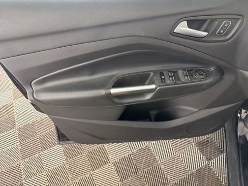 Used 2019 Ford Escape SEL AWD/4WD image 18
