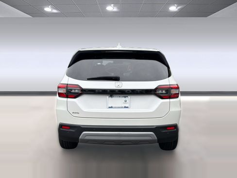 Used 2024 Honda Pilot EX-L image 10
